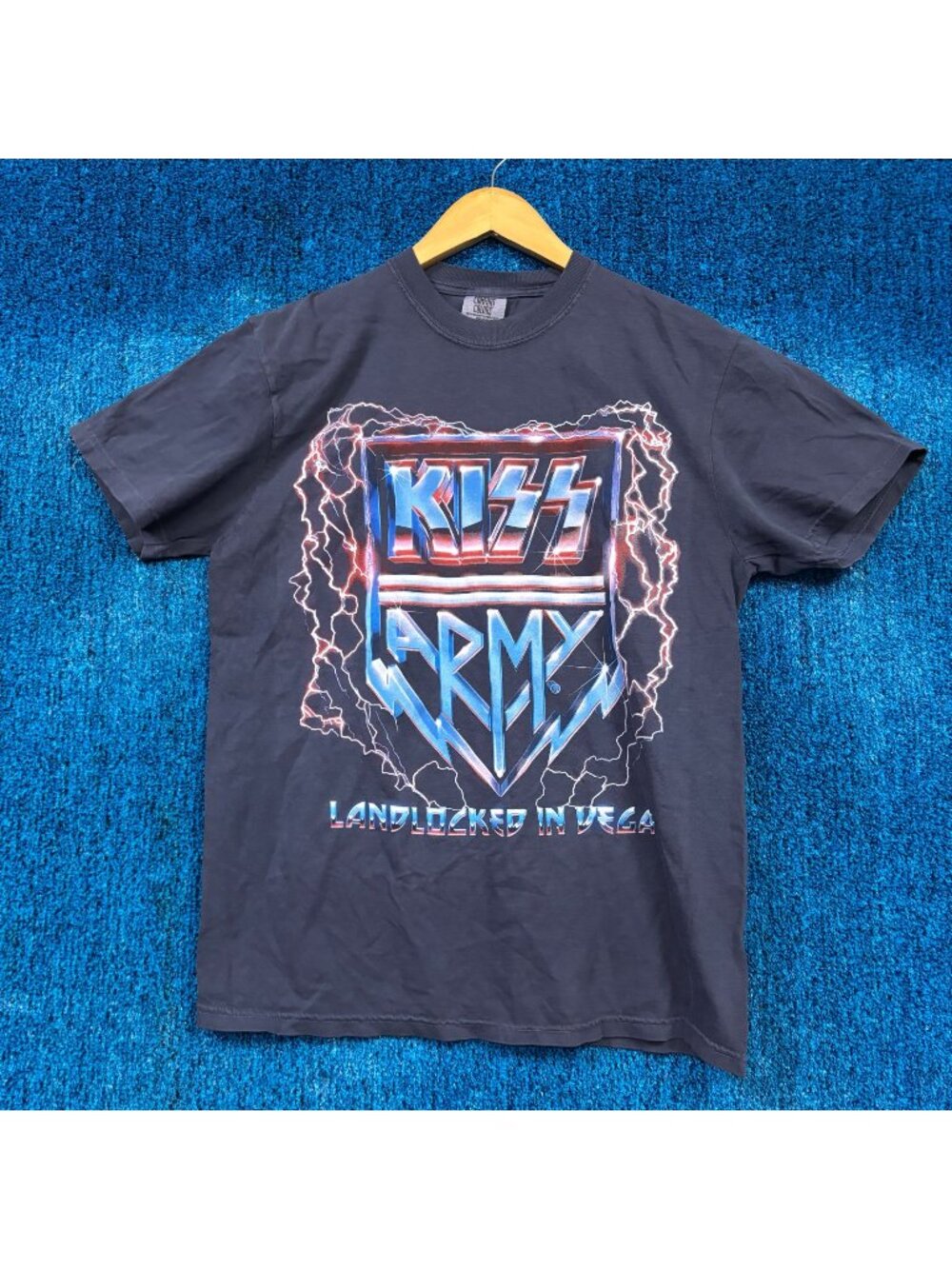 KISS “KISS Army Landlocked In Vegas” Graphic T-Shirt Size Medium